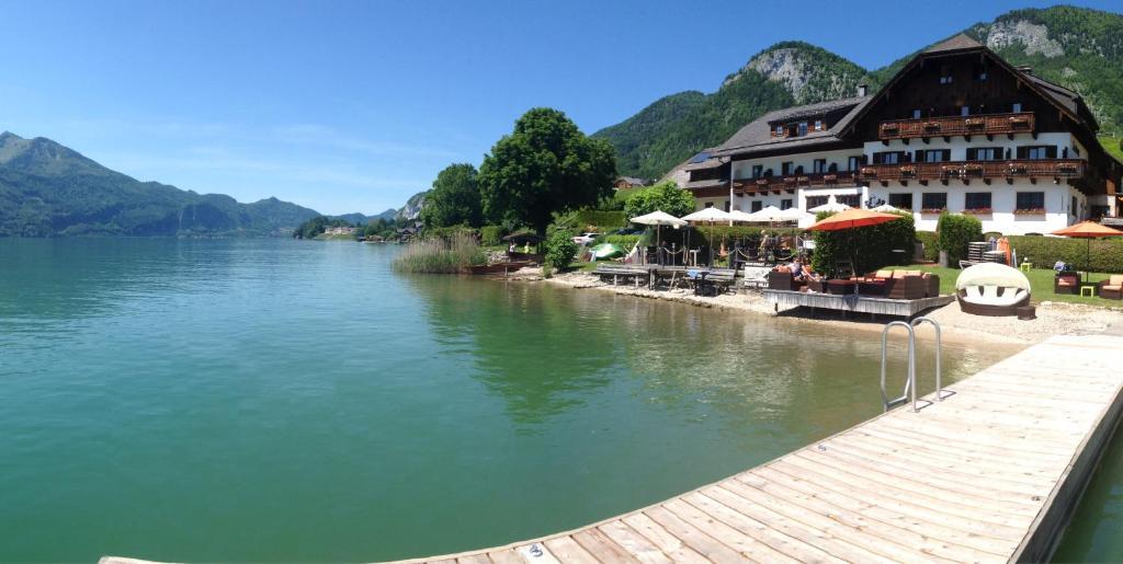 Hotel Seehang Garni Sankt Wolfgang im Salzkammergut ภายนอก รูปภาพ