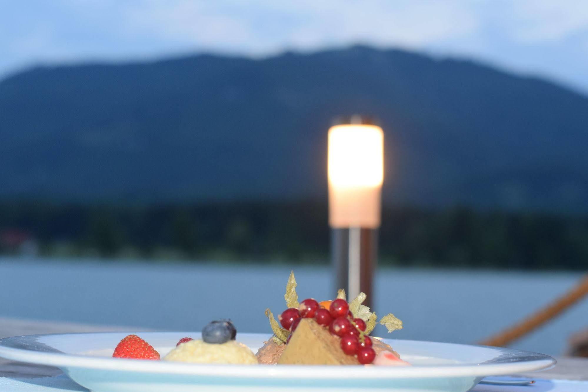 Hotel Seehang Garni Sankt Wolfgang im Salzkammergut ภายนอก รูปภาพ