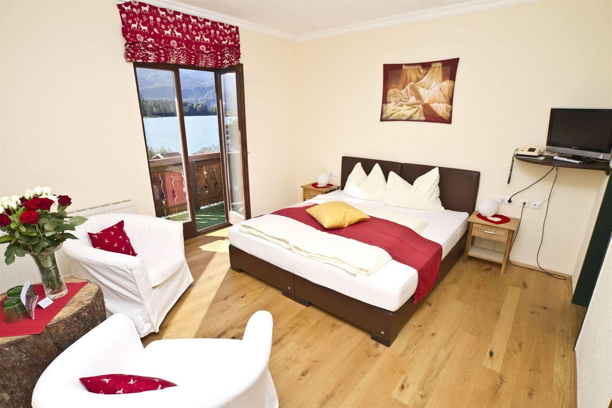 Hotel Seehang Garni Sankt Wolfgang im Salzkammergut ภายนอก รูปภาพ